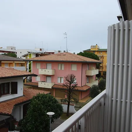 Condominio Tamina 아파트 비비오네