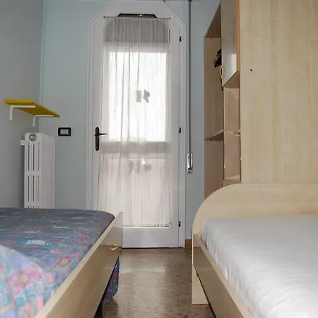 Condominio Tamina 아파트 비비오네